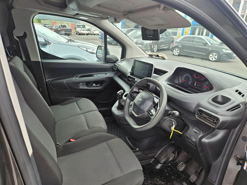 2021 Peugeot Partner