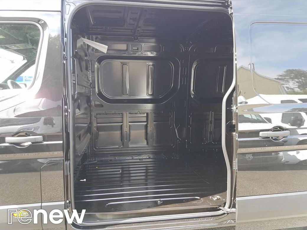 2025 Renault Master