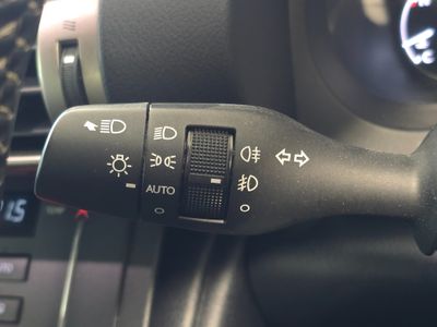 2014 Lexus IS 300h