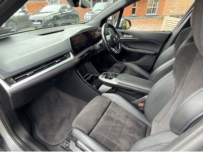 2023 BMW 225
