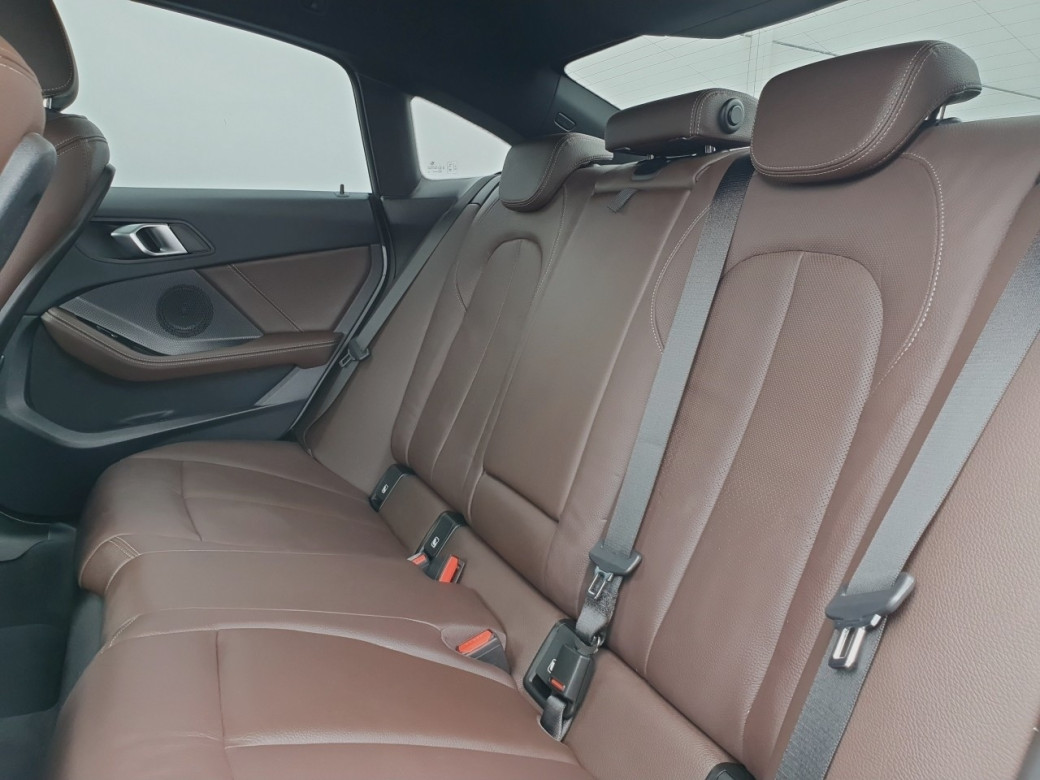 2024 BMW 218