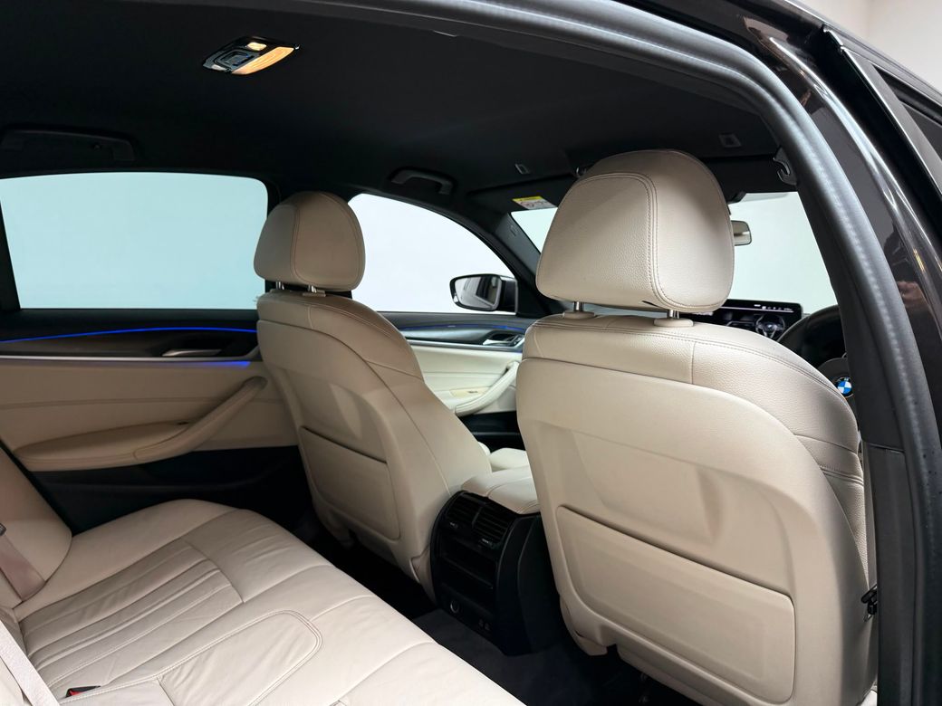 2021 BMW 5 Series