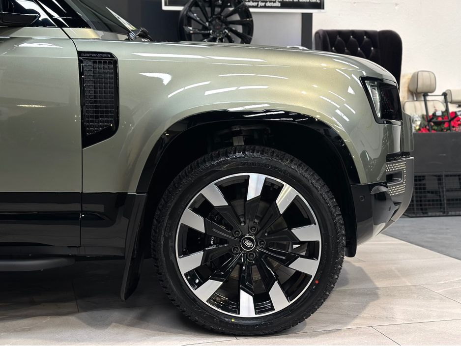 2025 Land Rover Defender