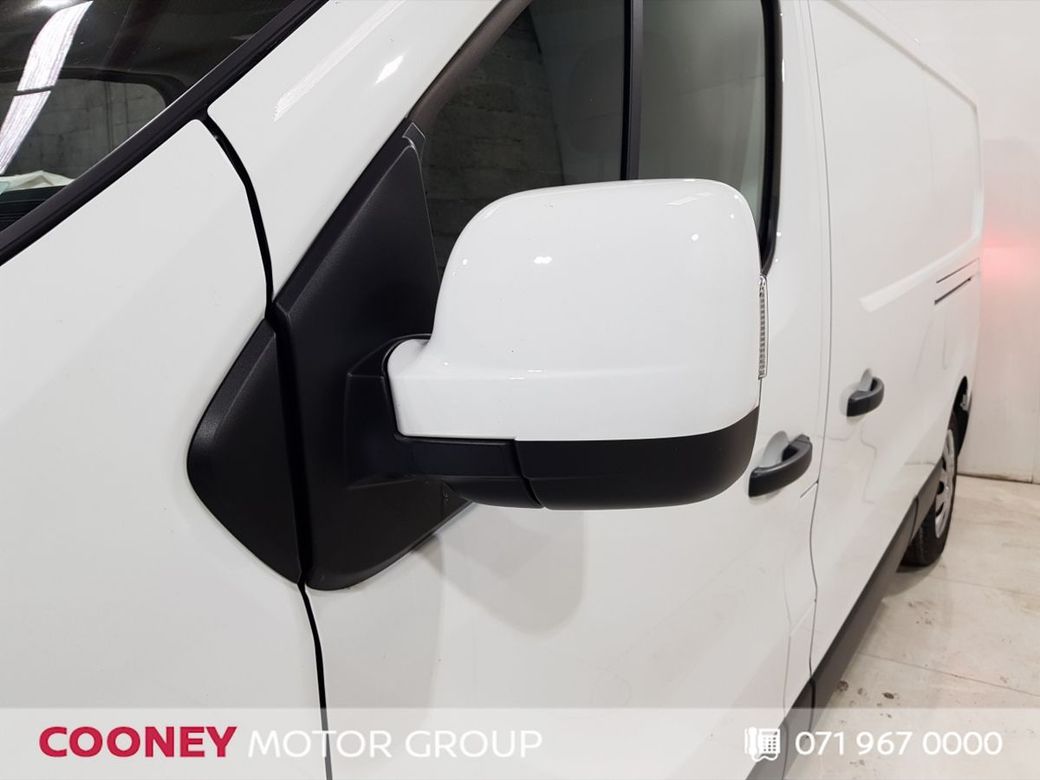2025 Nissan Primastar