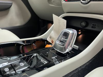 2022 Volvo XC40