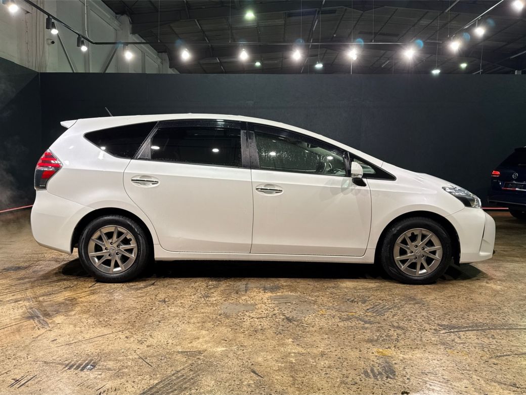 2021 Toyota Prius Alpha
