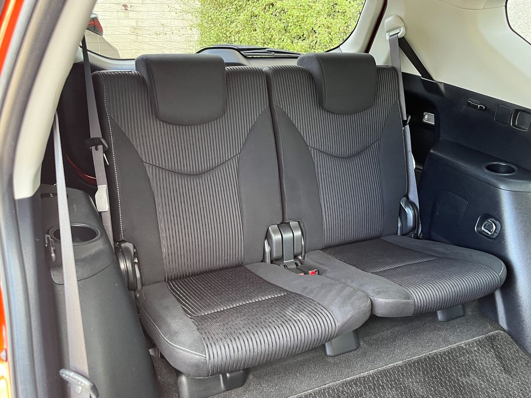 2016 Toyota Prius Alpha