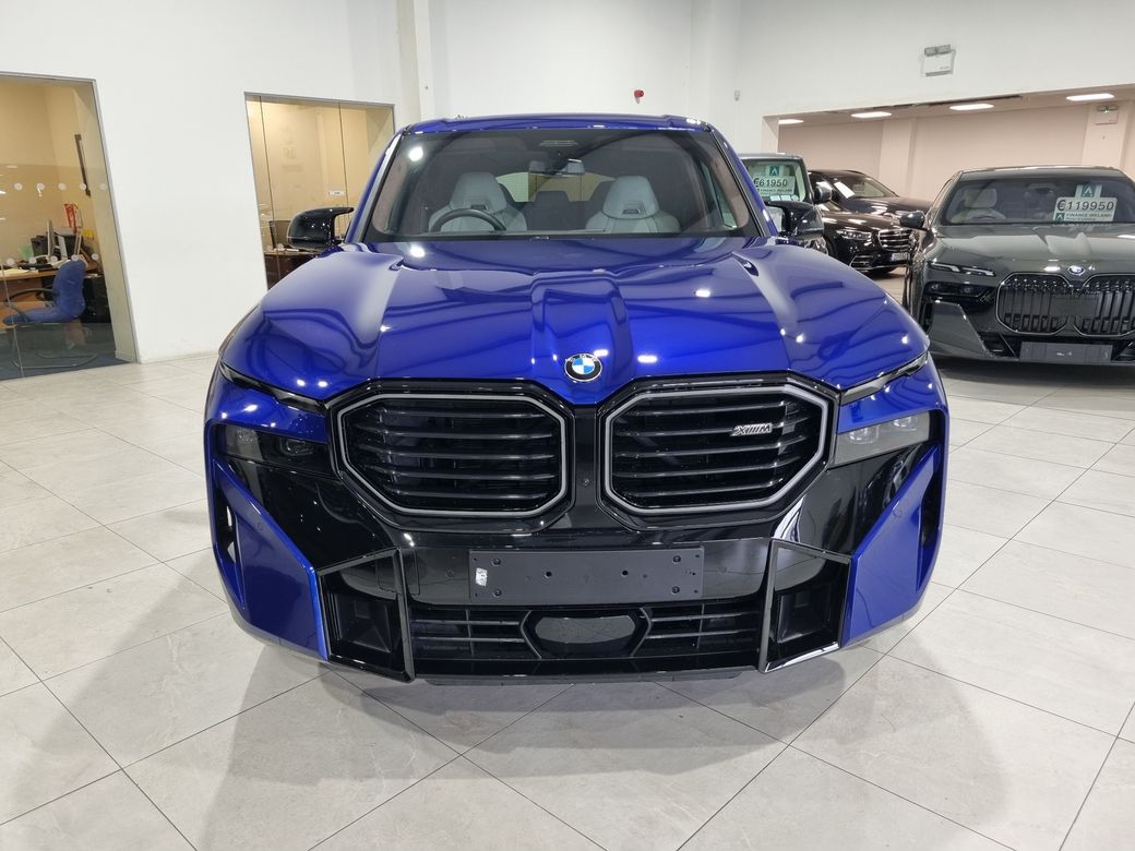 2025 BMW XM