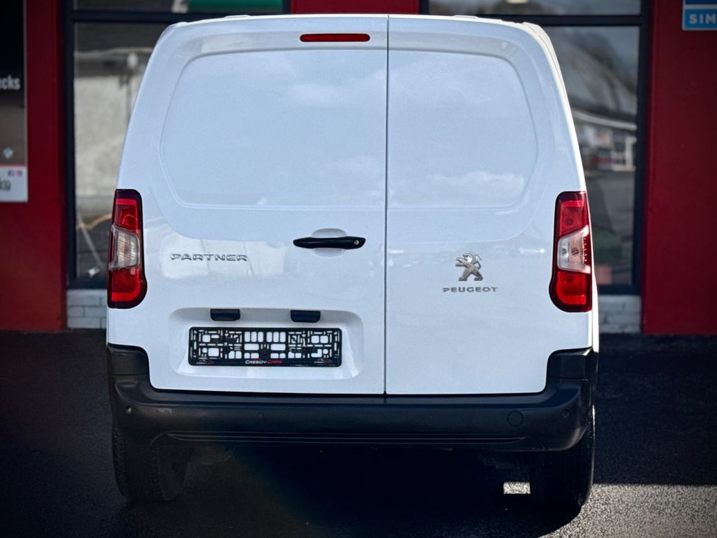 2023 Peugeot Partner