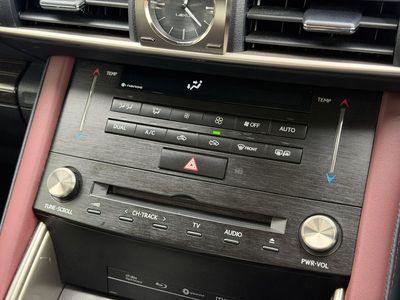 2018 Lexus IS 300h