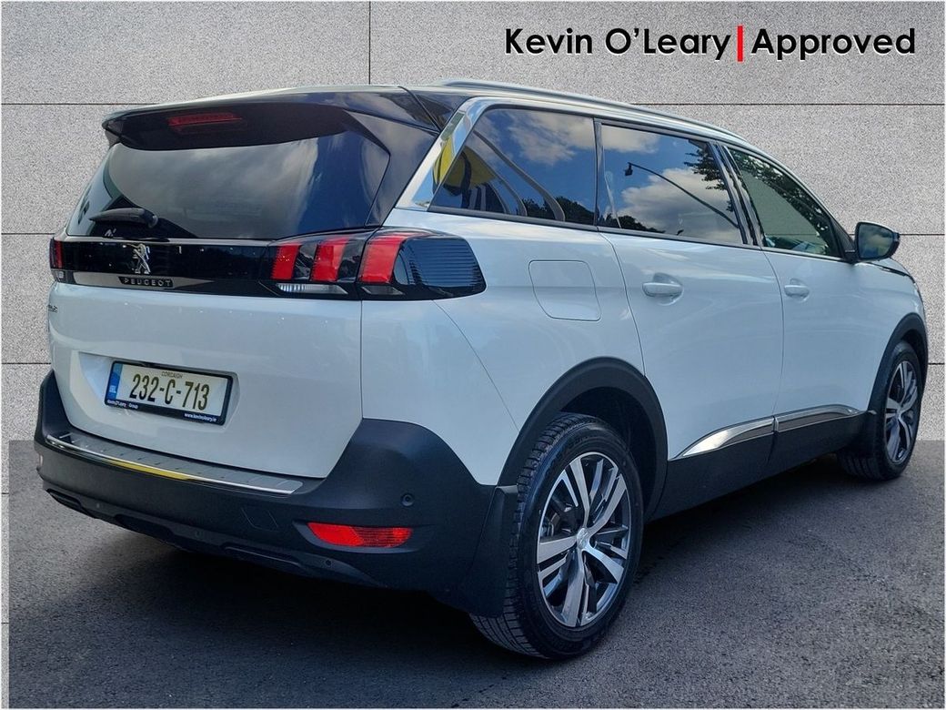 2023 Peugeot 5008