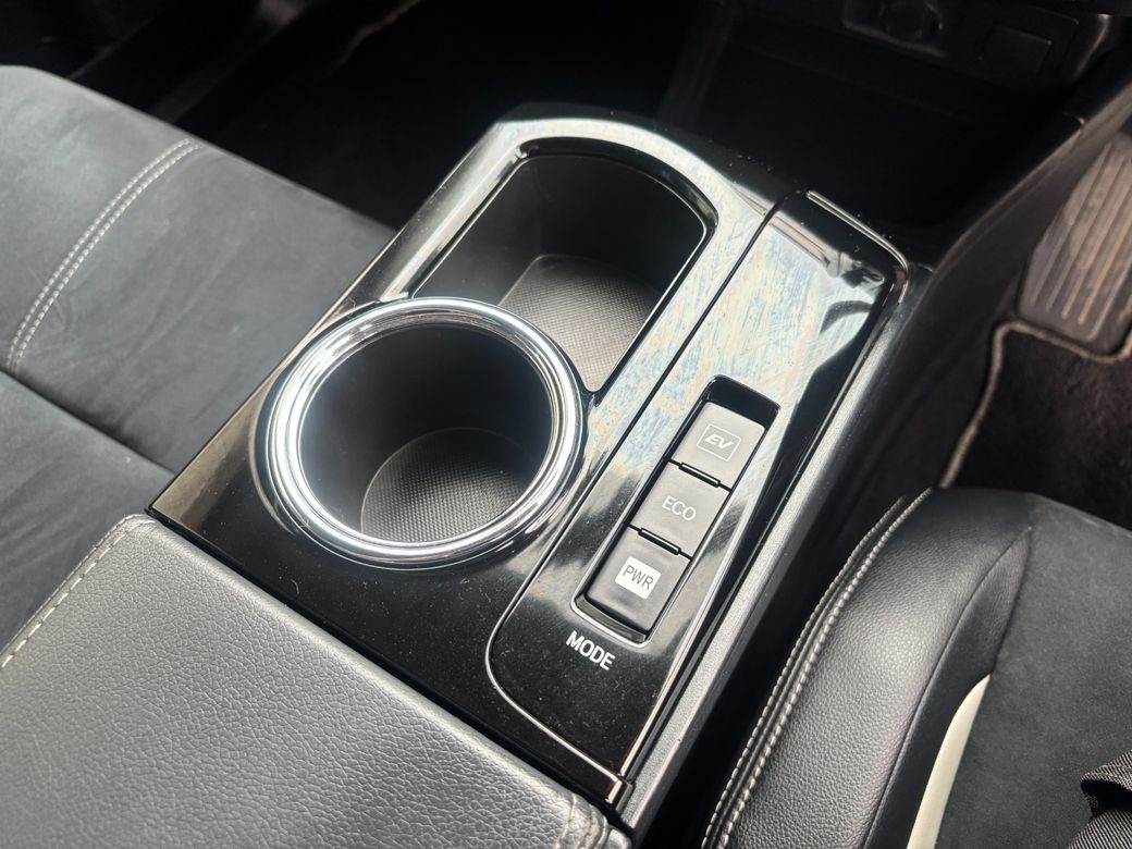 2018 Toyota Prius Alpha