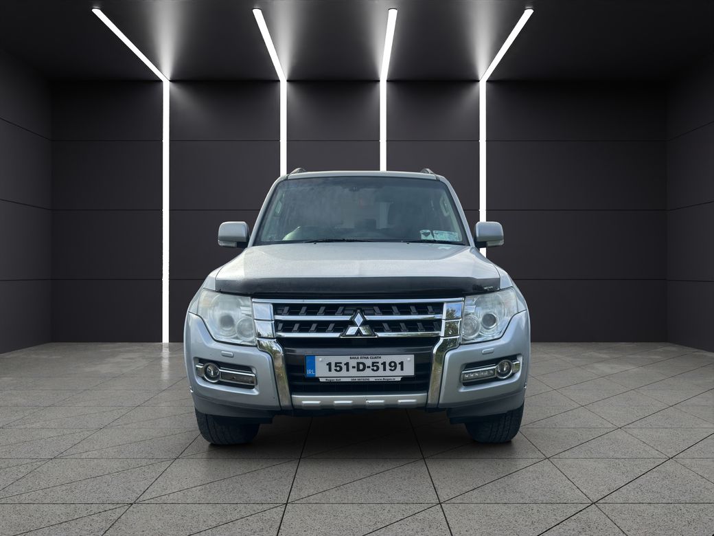 2015 Mitsubishi Pajero