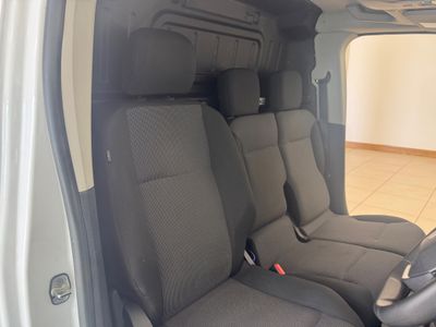2025 Peugeot Partner