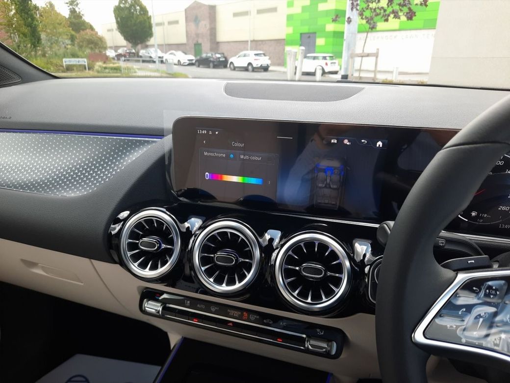 2025 Mercedes-Benz GLA Class