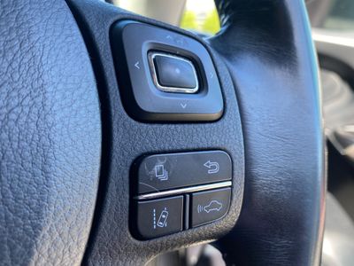 2017 Lexus IS 300h