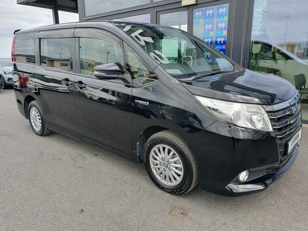 2014 Toyota Noah