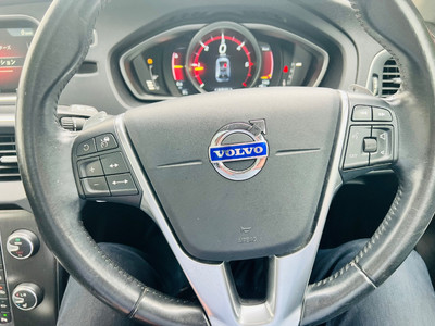 2015 Volvo V40