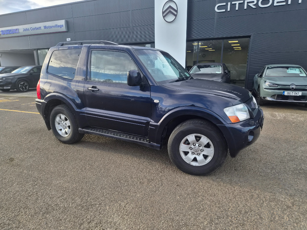 2005 Mitsubishi Pajero