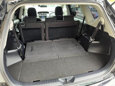 2016 Toyota Prius Alpha