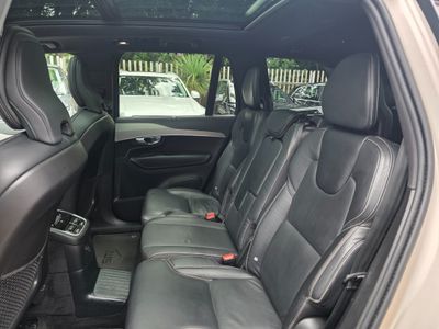 2022 Volvo XC90