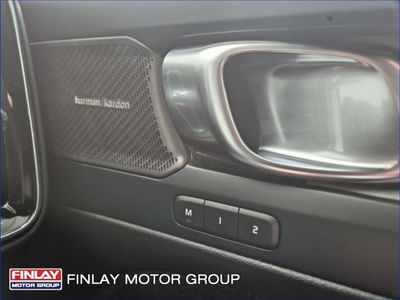 2025 Volvo EX40