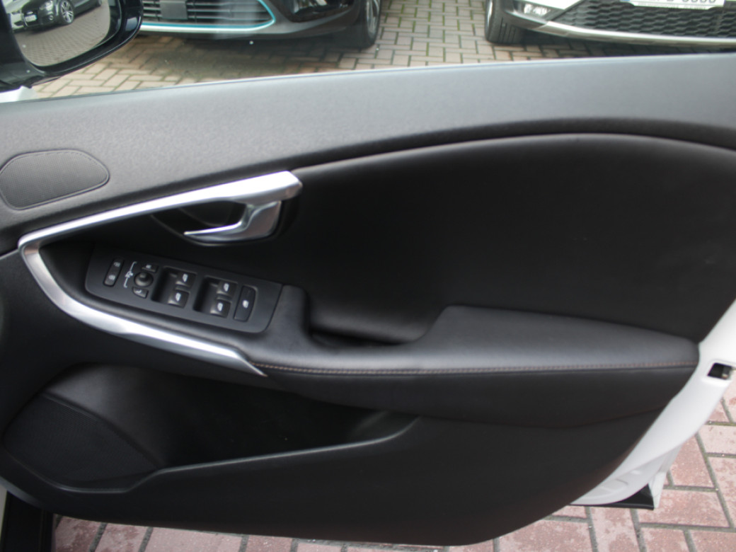 2016 Volvo V40 Cross Country