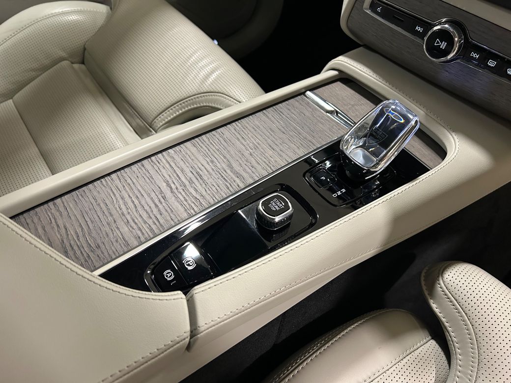2023 Volvo XC90
