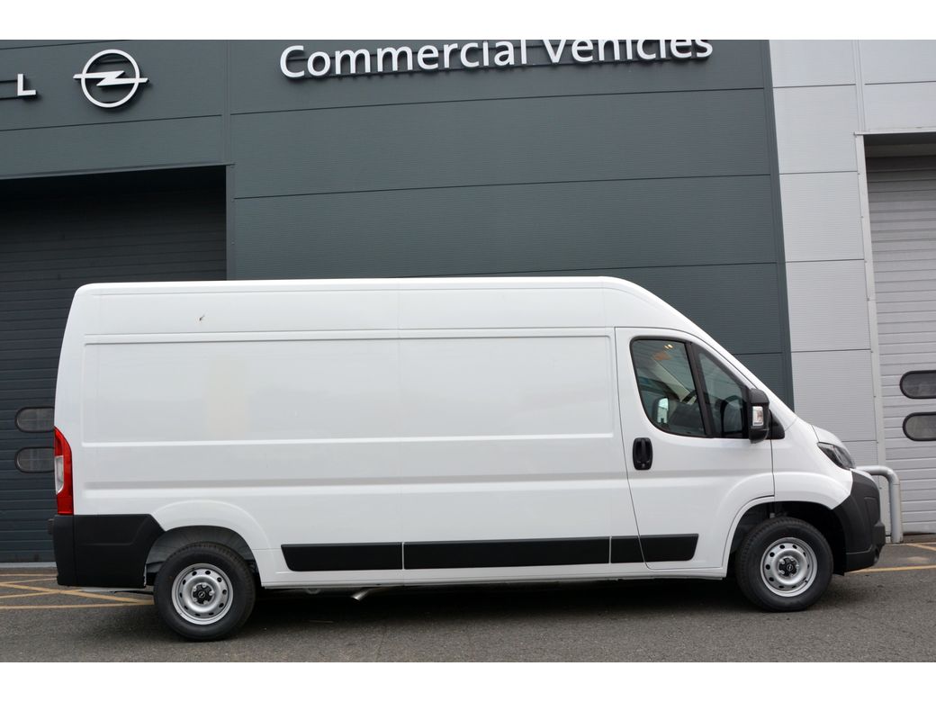 2025 Opel Movano