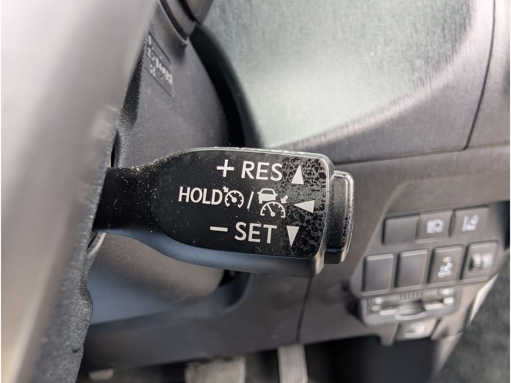2019 Toyota Prius Alpha