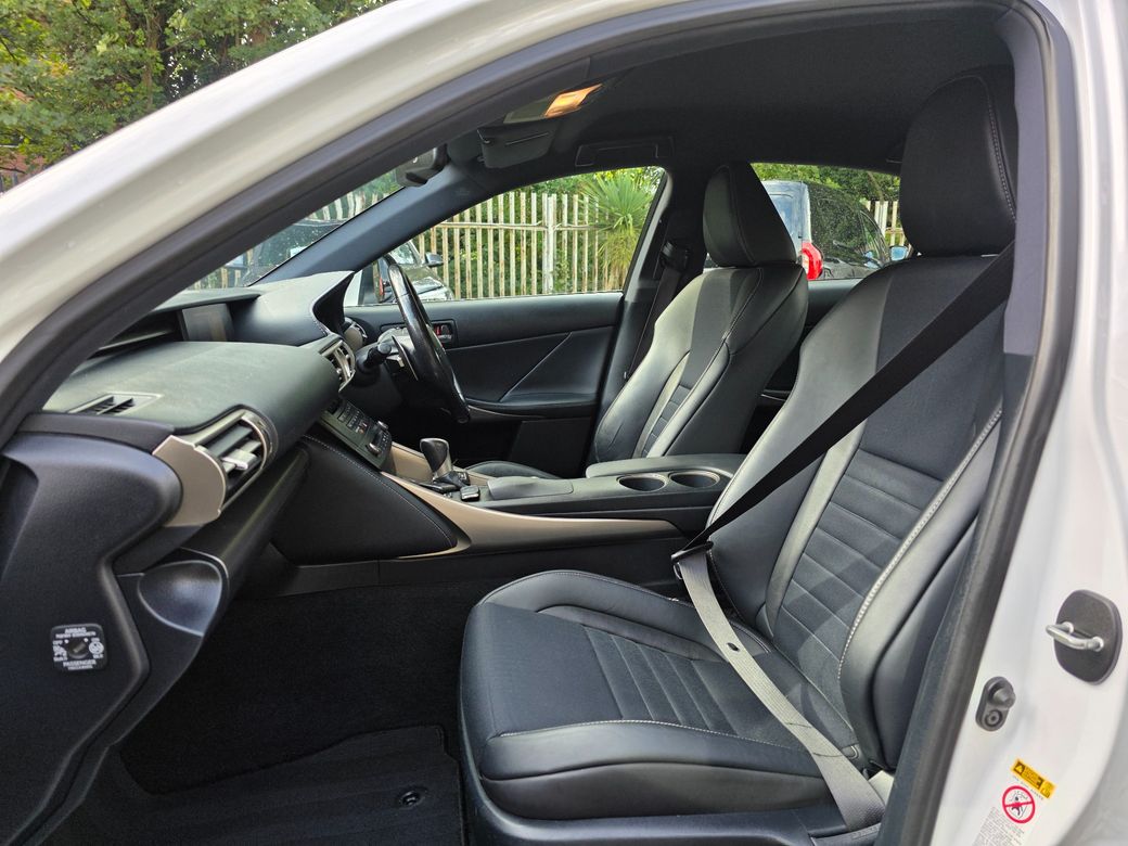 2016 Lexus IS
