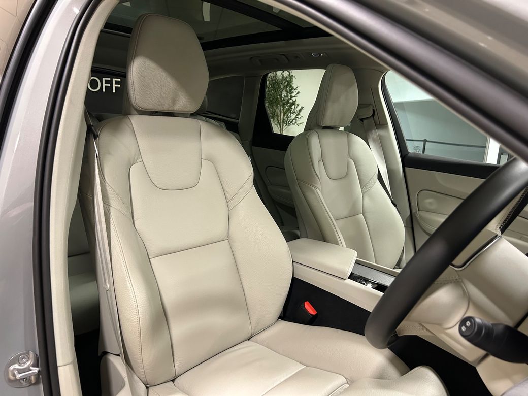 2025 Volvo XC60