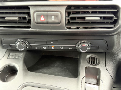 2022 Peugeot Partner