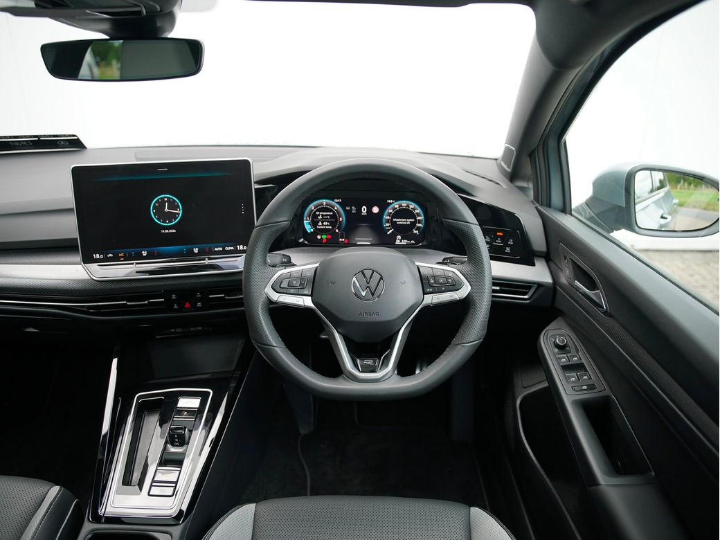 2025 Volkswagen Golf