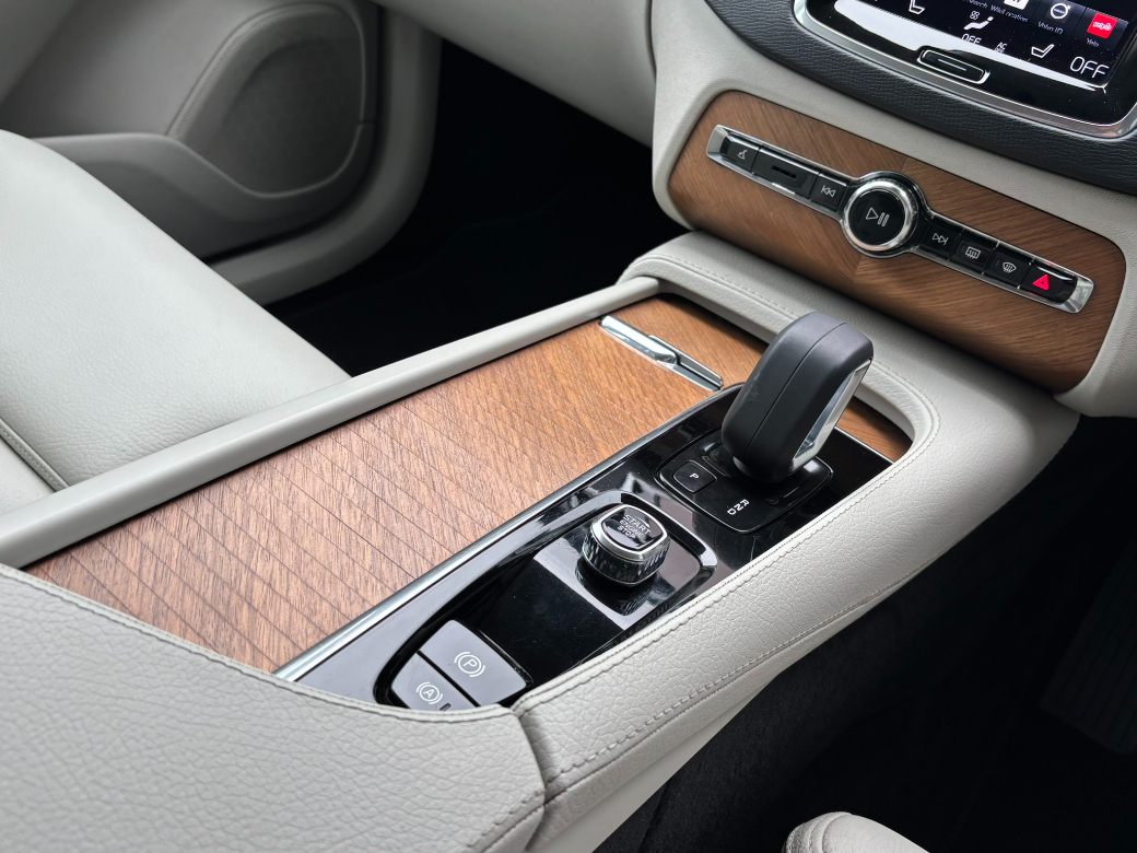 2022 Volvo XC90