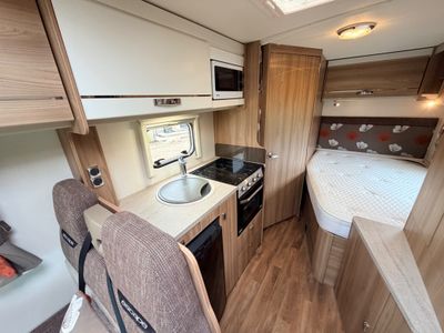 2016 SWIFT  SWIFT ESCAPE 663 LOW PROFILE AUTO 4 BERTH 