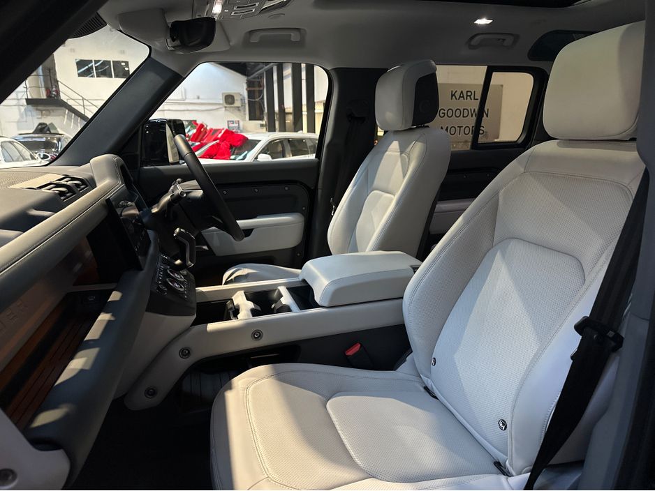 2025 Land Rover Defender