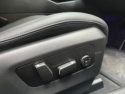 2025 BMW i5
