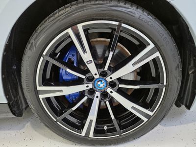 2025 BMW i5