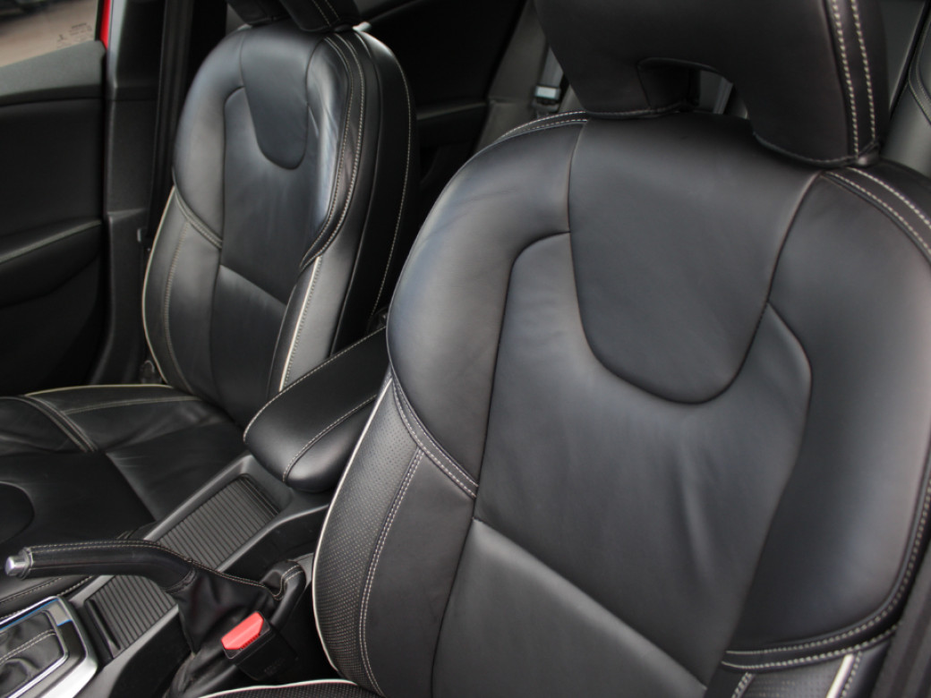 2016 Volvo V40