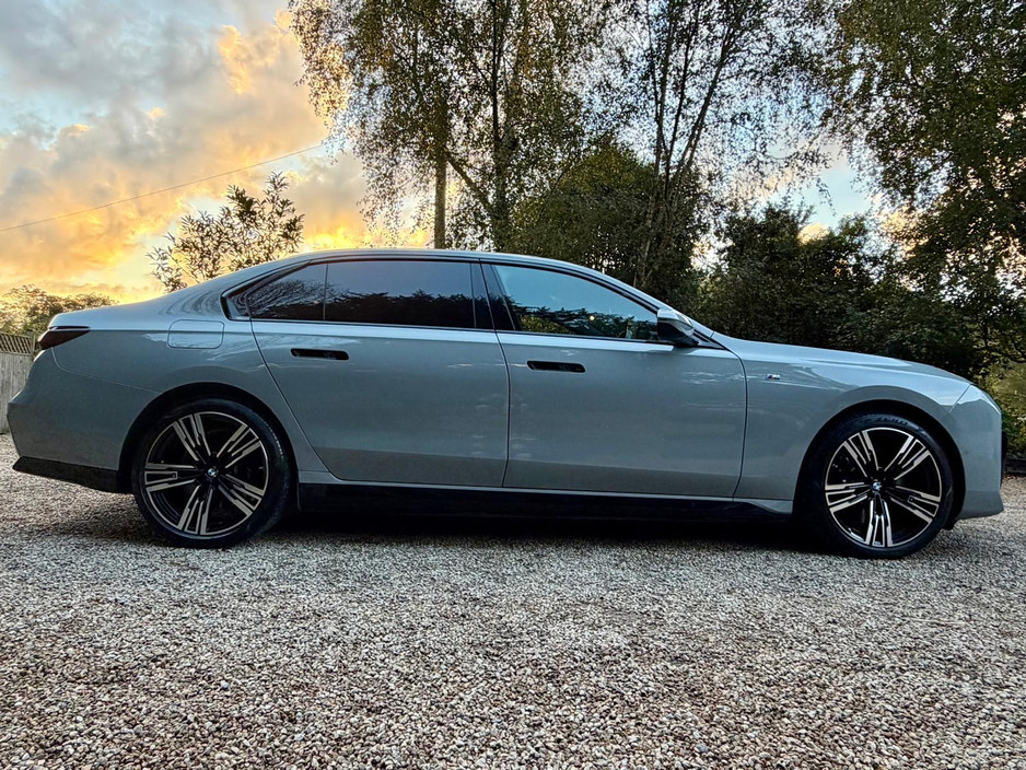 2024 BMW i7