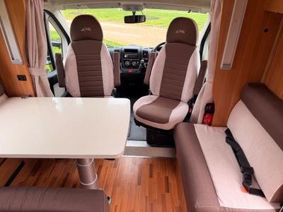 2016 LAIKA ECOVIP 309 LOW PROFILE R.H.D