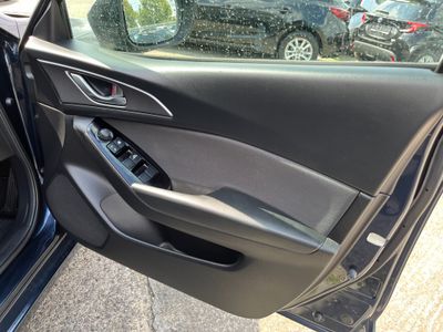 2019 Mazda Axela