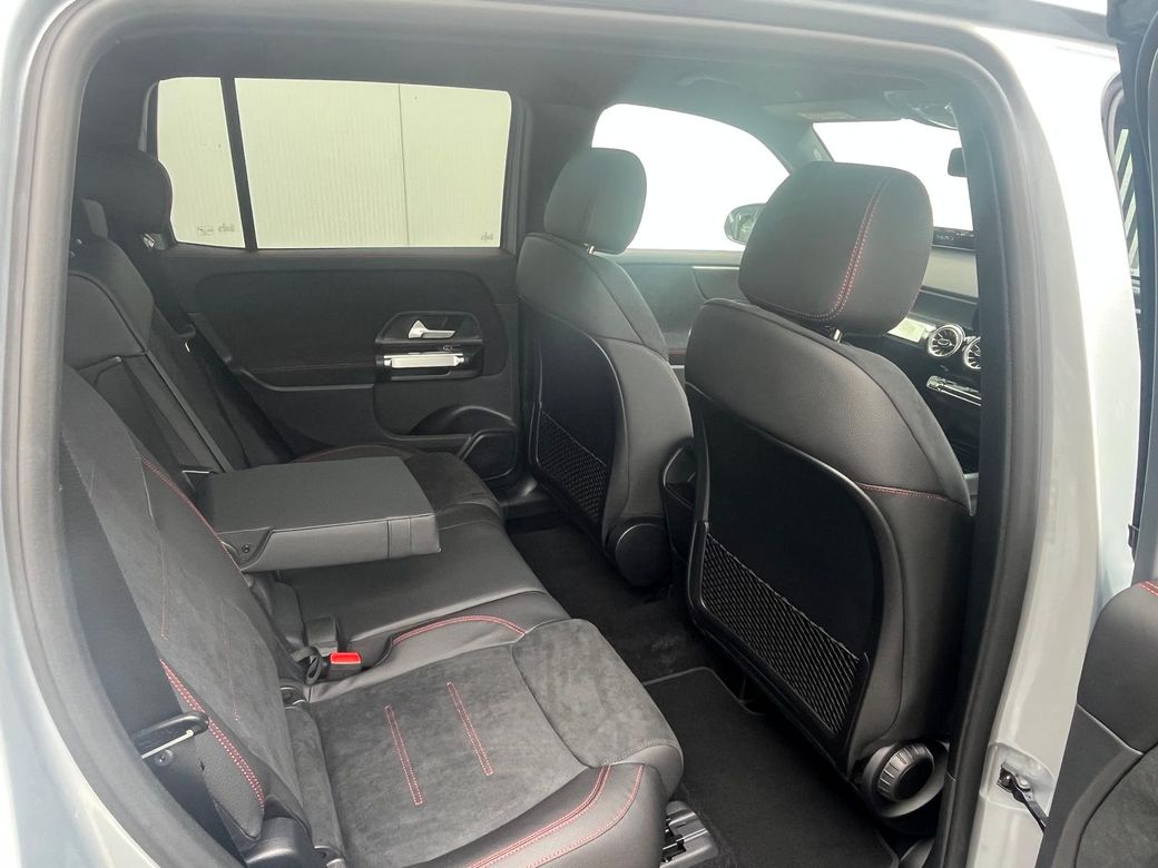 2025 Mercedes-Benz GLB Class