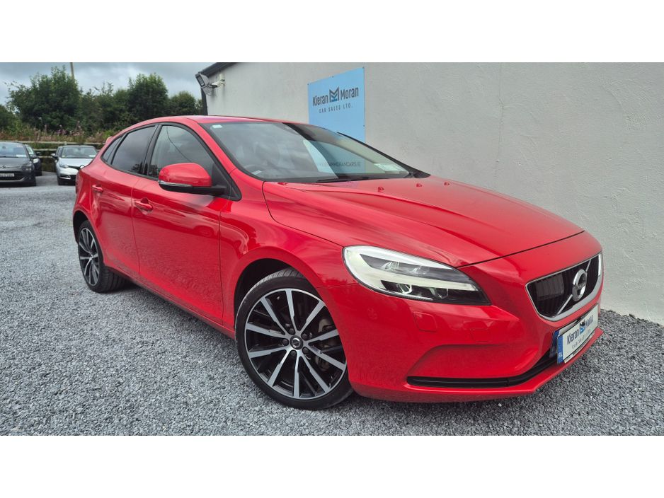 2018 Volvo V40