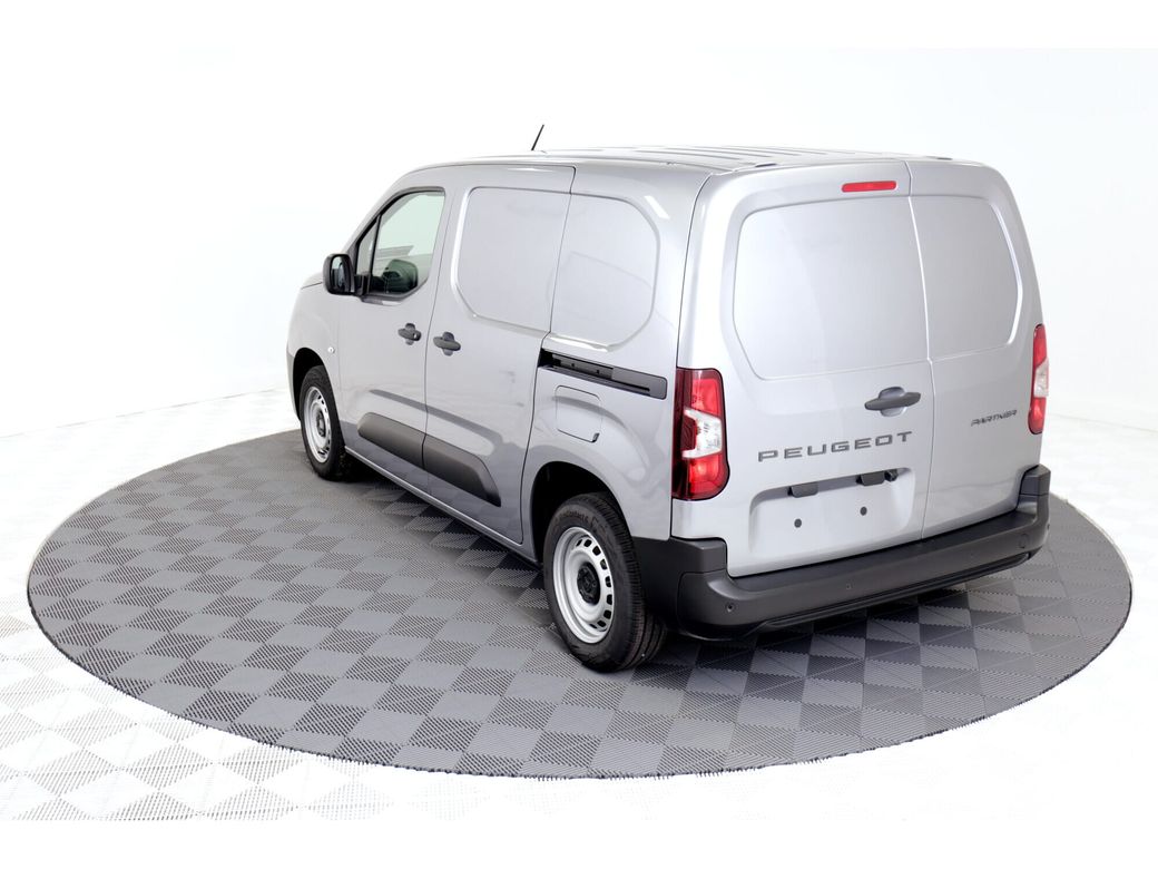 2025 Peugeot Partner