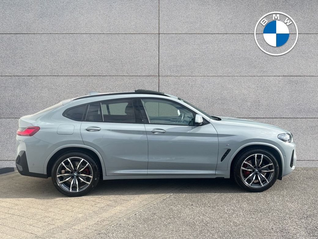 2023 BMW X4