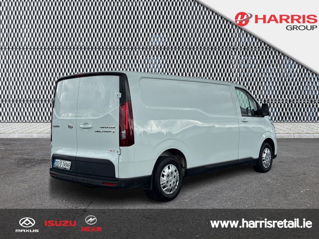 2025 White Maxus Deliver 7