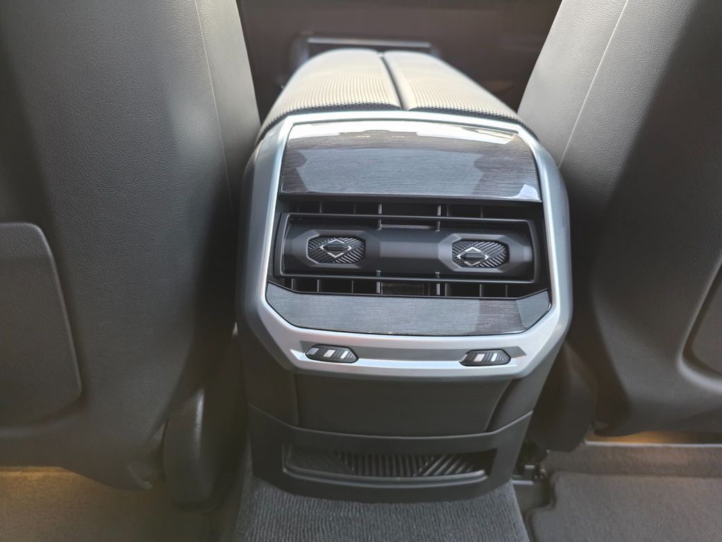 2024 BMW i7