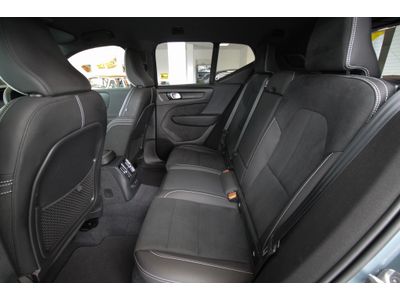 2023 Volvo XC40